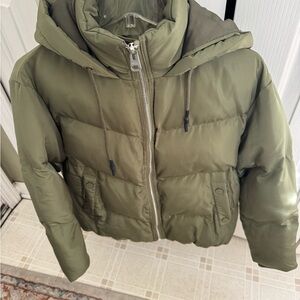 Jakke Stylish Olive Puffer Jacket